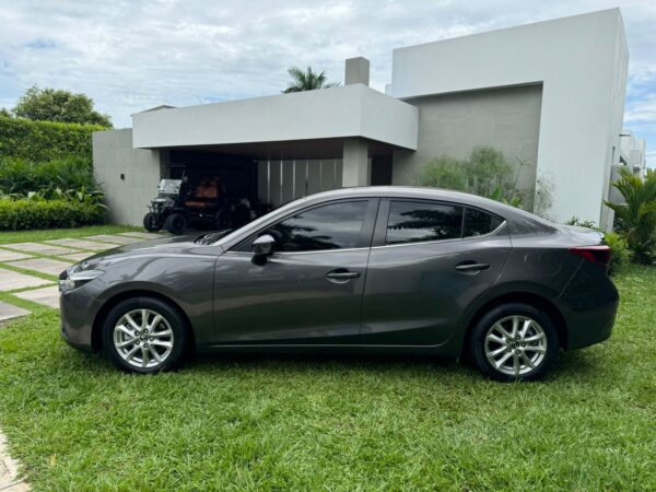 Mazda 3 Touring 2020 AT - Image 2
