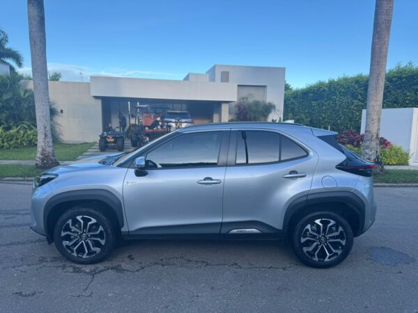 Toyota Yaris Cross XS Hybrid 1.5 2025 - Image 2