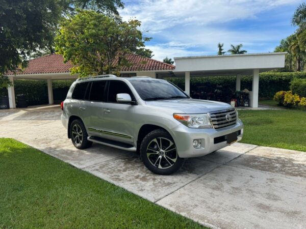 Toyota Land Cruiser Sahara V8 2015 - Image 5