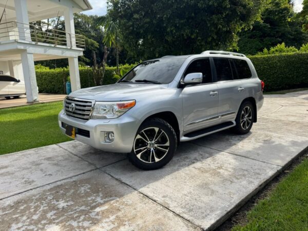 Toyota Land Cruiser Sahara V8 2015