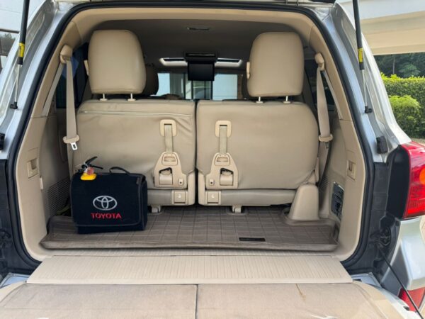 Toyota Land Cruiser Sahara V8 2015 - Image 17