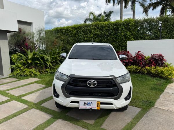 Toyota Hilux - Image 3