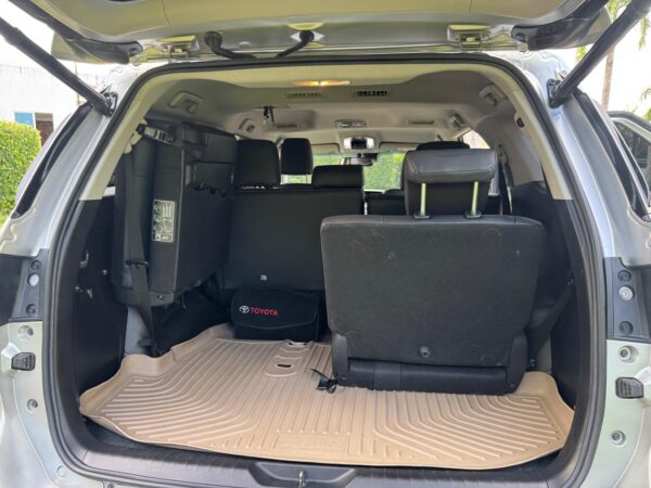 Toyota Fortuner SRV Modelo 2024 - Image 14