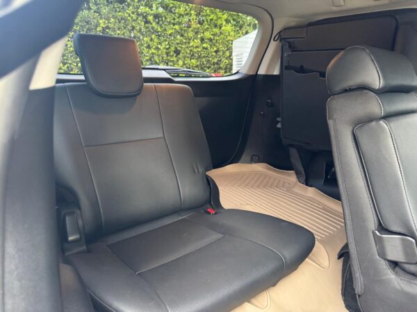 Toyota Fortuner SRV Modelo 2024 - Image 16