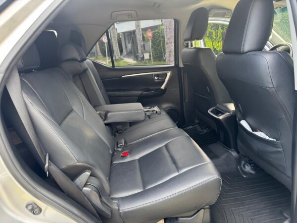 Toyota Fortuner SRV Modelo 2024 - Image 13