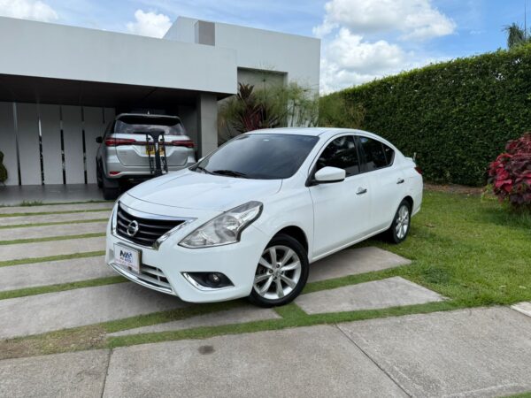NISSAN VERSA