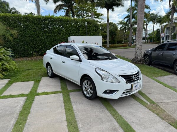 NISSAN VERSA - Image 6