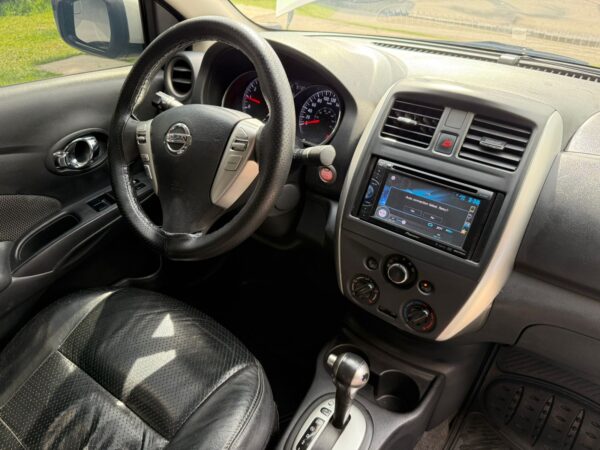 NISSAN VERSA - Image 12