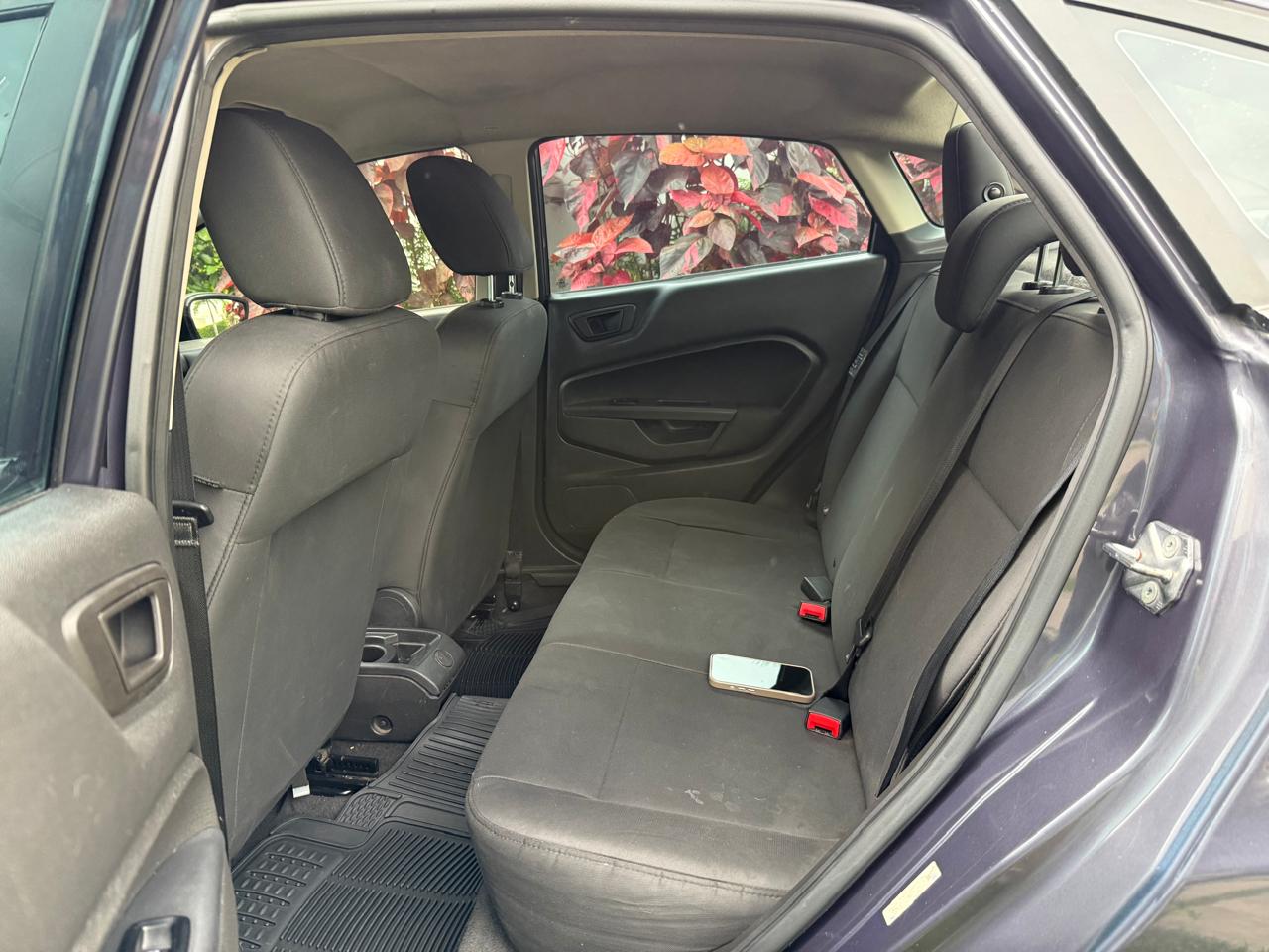 FORD FIESTA SE 2013 - Image 9